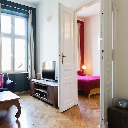 Airy And Sunny Apartment In The Centre Of Krakow Apartment Krakow