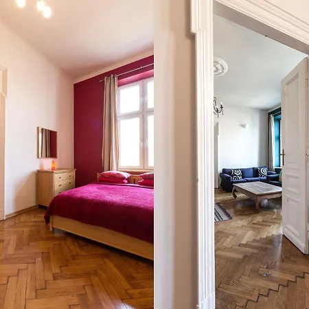Airy And Sunny Apartment In The Centre Of Krakow